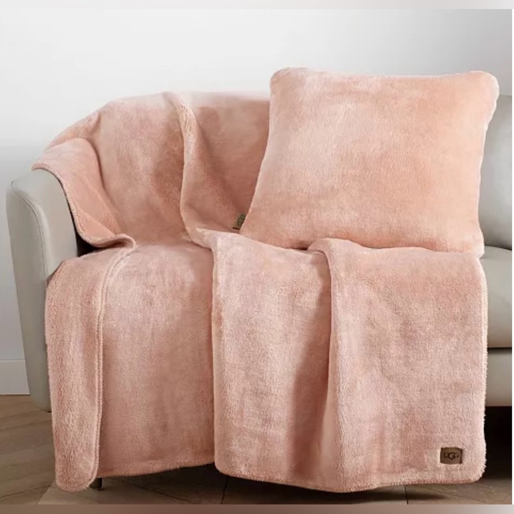 UGG Whitecap Fleece Throw Blanket NWOT